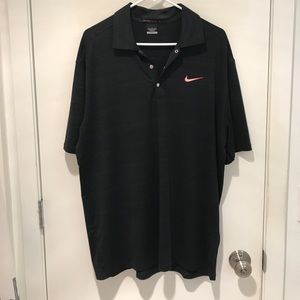 Tiger Woods black nike golf shirt